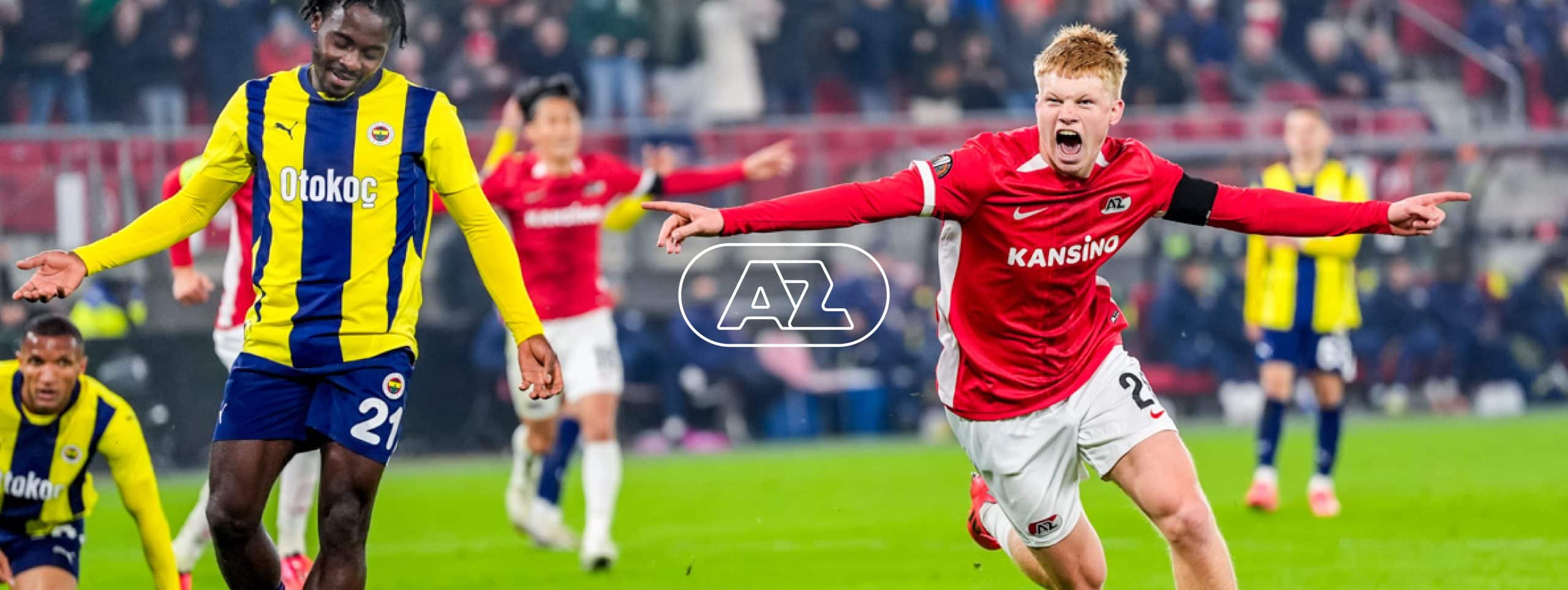 AZ-speler juicht na een doelpunt in het AFAS Stadion