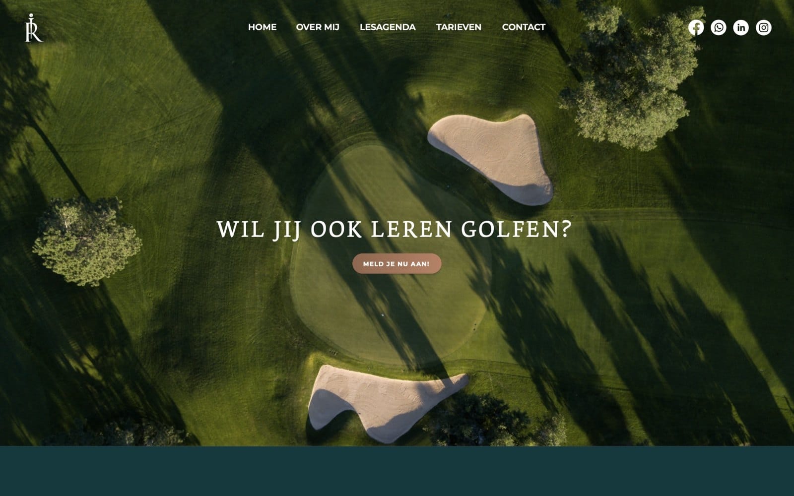 Webontwerp voor Golfen met Robert met een golfbaan van bovenaf gezien